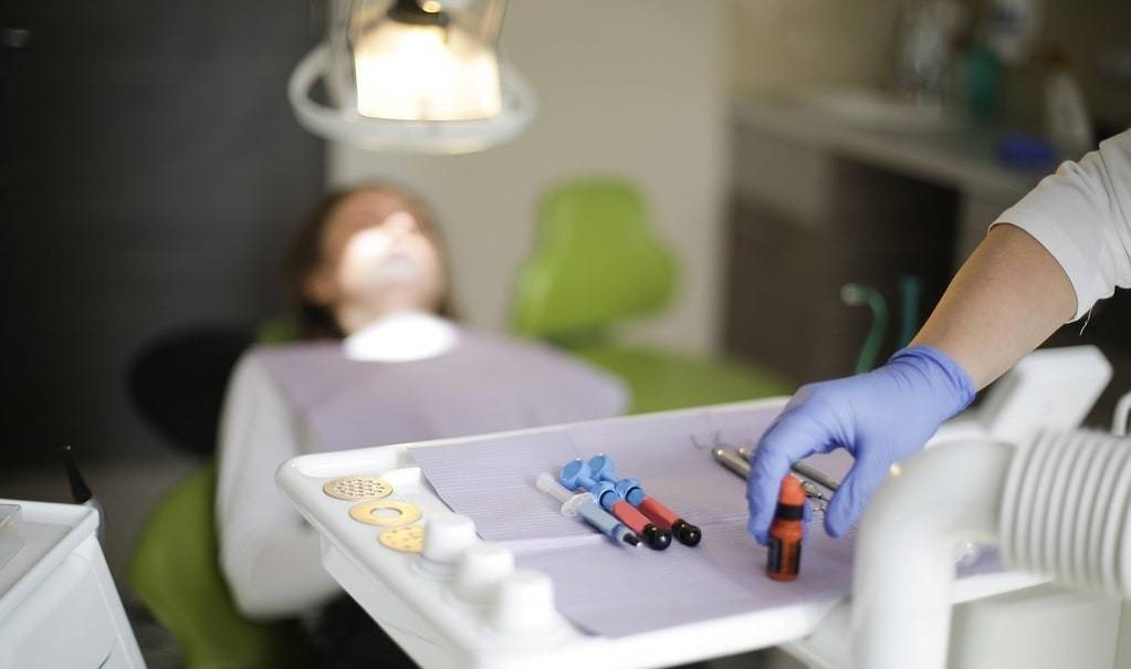 Arrêt maladie par un dentiste : dans quelles situations est-ce autorisé ?